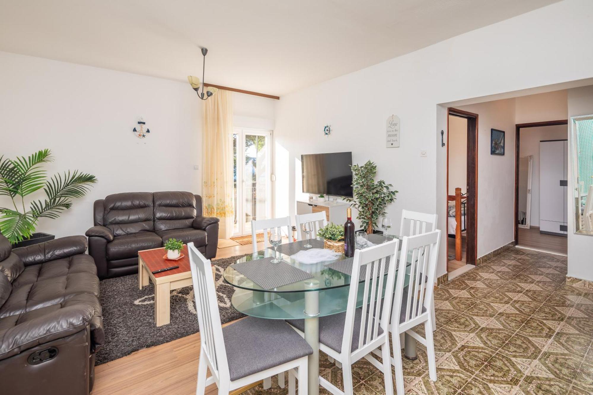 Urban Edge - Beach Apartments Omiš Zewnętrze zdjęcie