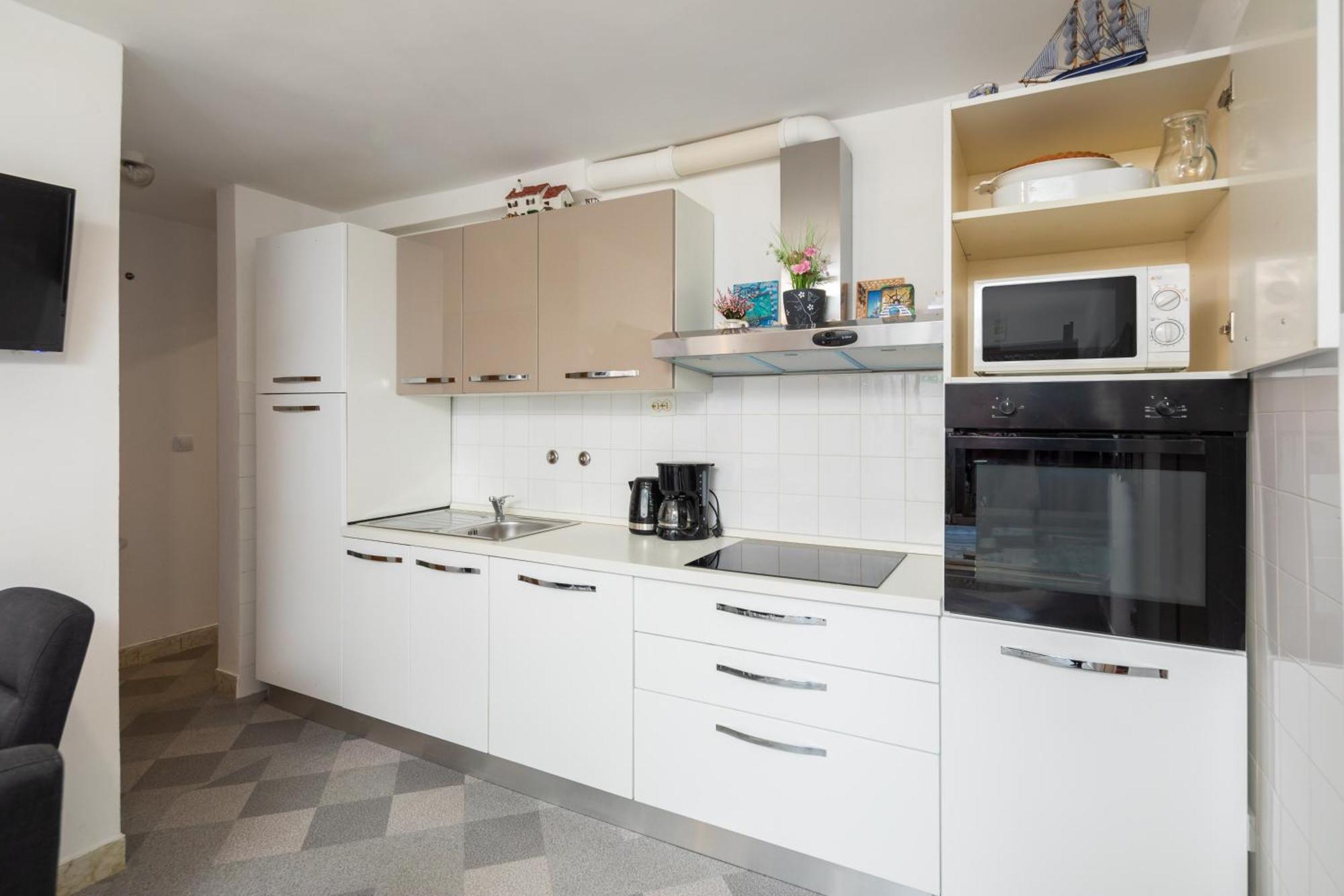 Urban Edge - Beach Apartments Omiš Zewnętrze zdjęcie