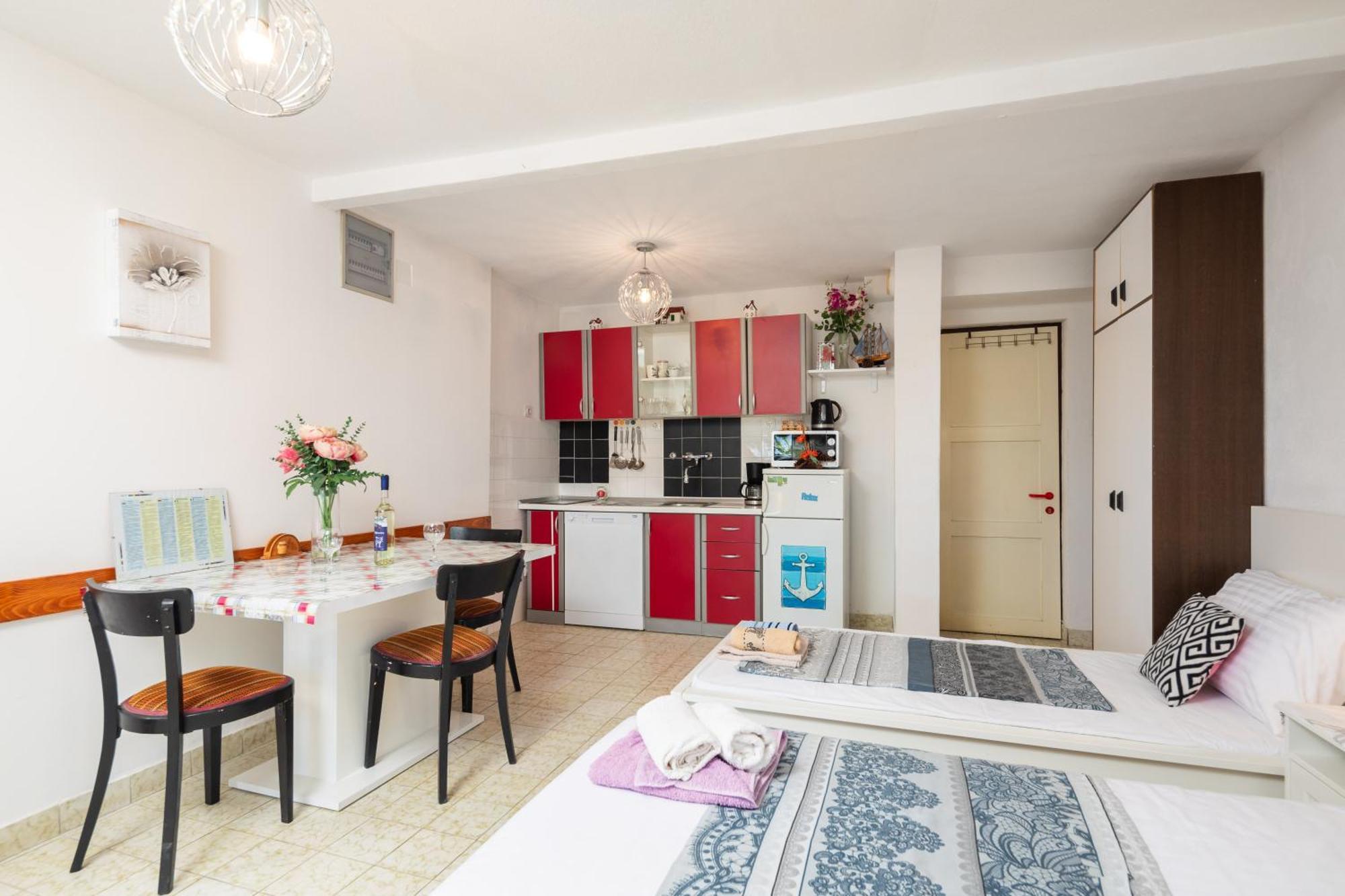 Urban Edge - Beach Apartments Omiš Zewnętrze zdjęcie