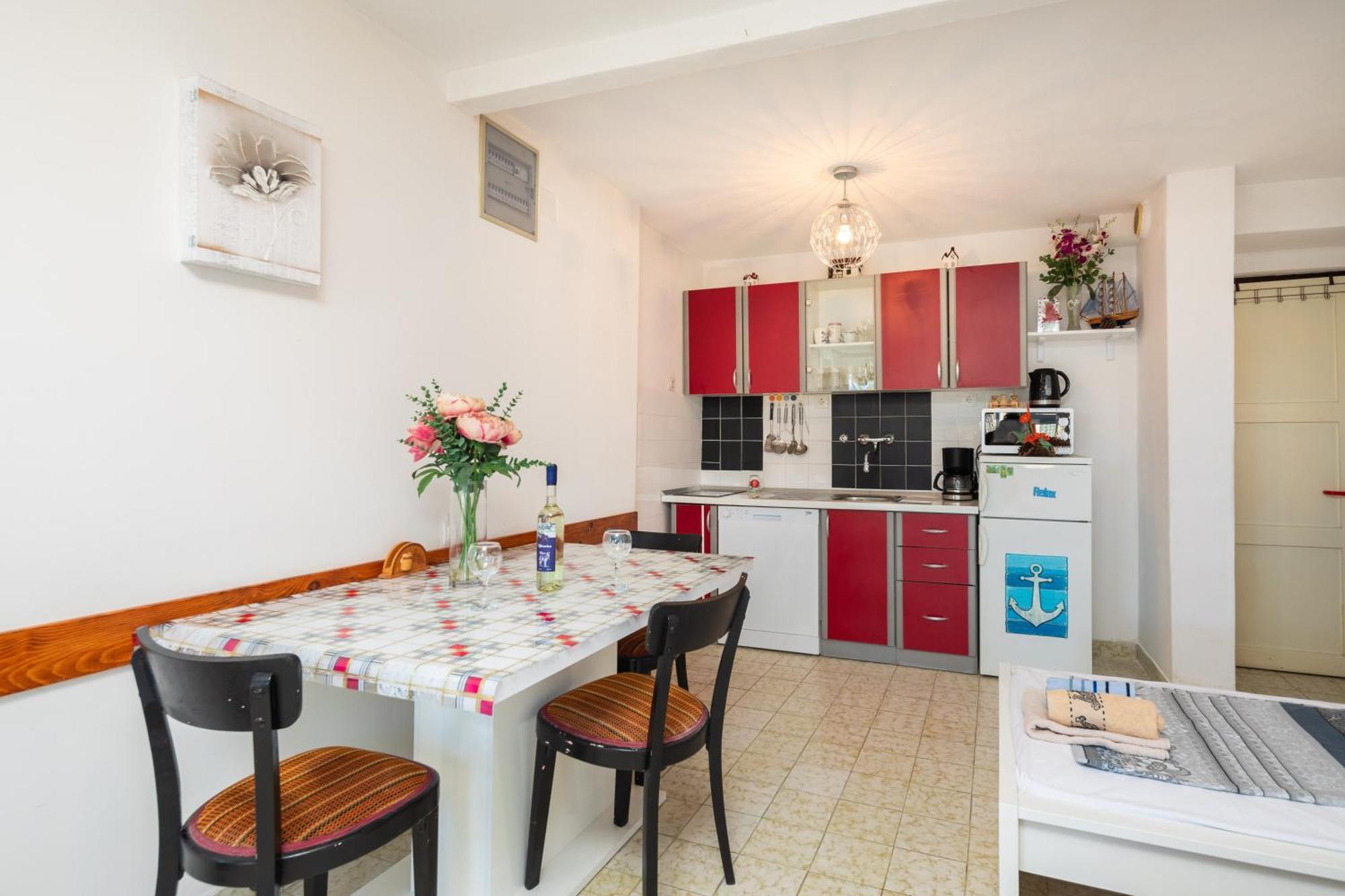 Urban Edge - Beach Apartments Omiš Zewnętrze zdjęcie