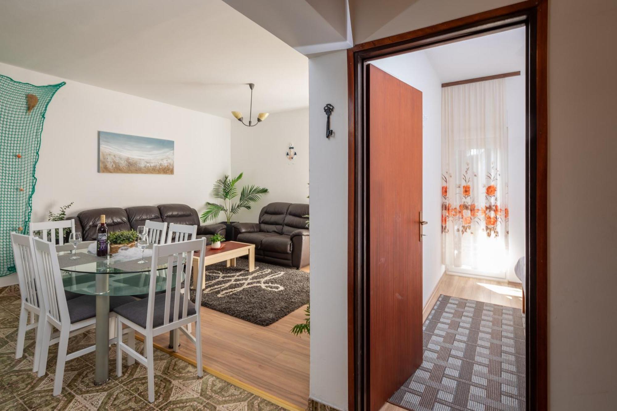 Urban Edge - Beach Apartments Omiš Zewnętrze zdjęcie